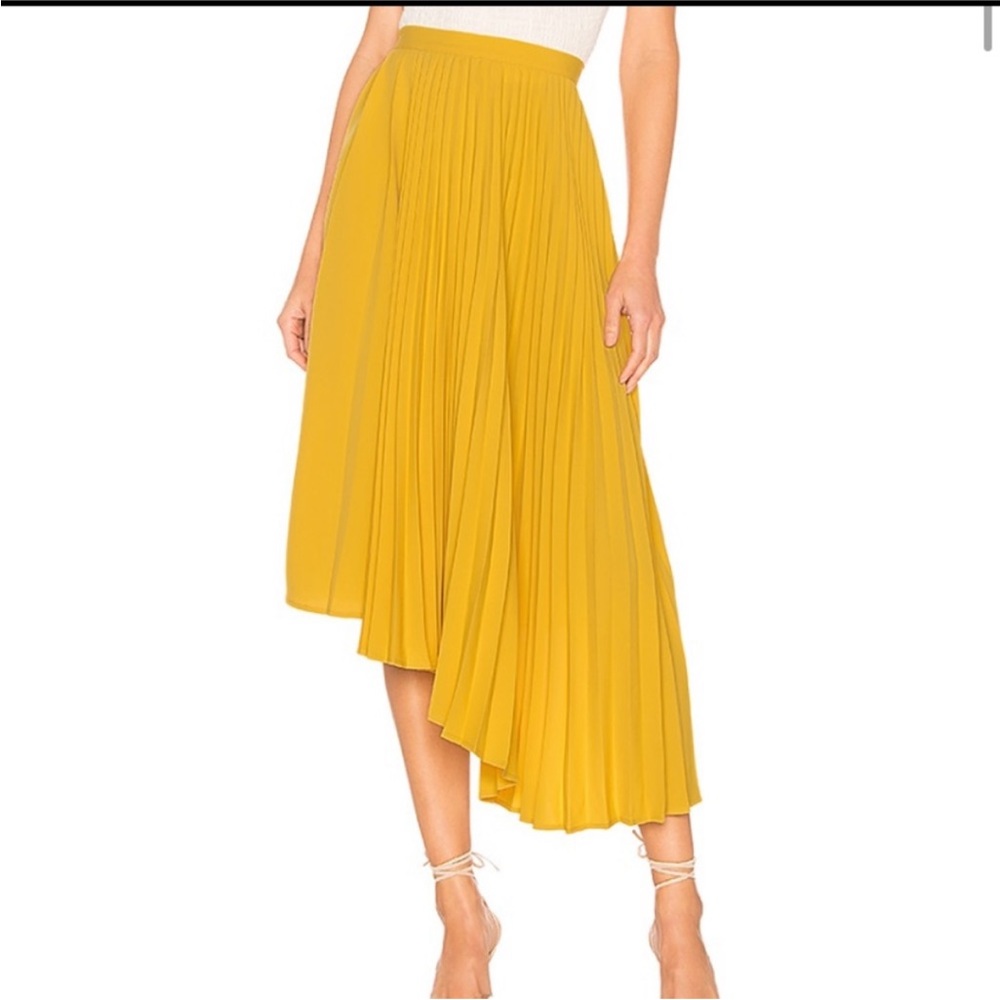 ASTR the label yellow pleated skirt